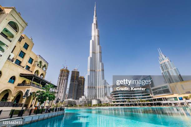 view from the souk to burj khalifa - dubai fountain stock pictures, royalty-free photos & images