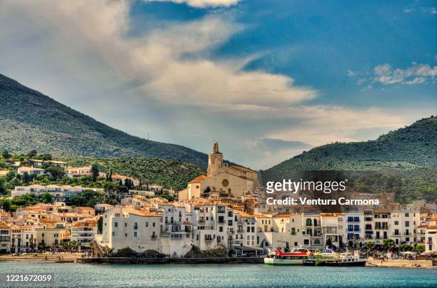 the fishing village of cadaqués - catalonia, spain - poble espanyol stockfoto's en -beelden