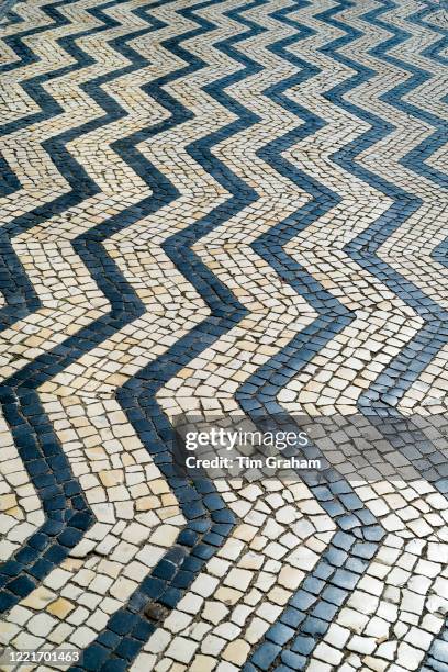 Curve Tile Pattern 4,814 Curved Tiles Stock Photos, High-Res Pictures, and Images - Getty ...