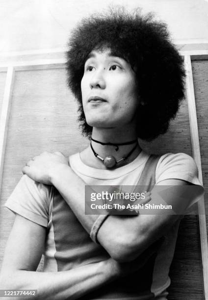 Fashion designer Kansai Yamamoto poses for photographs during the Asahi Shimbun interview on May 10, 1970 in Tokyo, Japan.