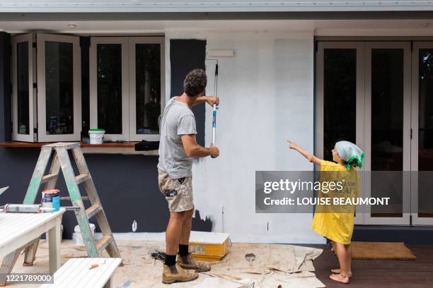 malen sie unser zuhause - home renovations australia stock-fotos und bilder