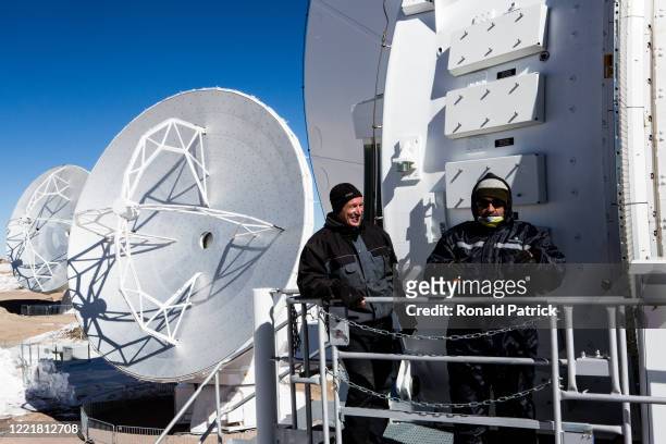 Michael Jenkner a german mechanic on site and a colleague, work on the setting up and maintenance of ALMAS antennas. On July 11, 2013 at the...