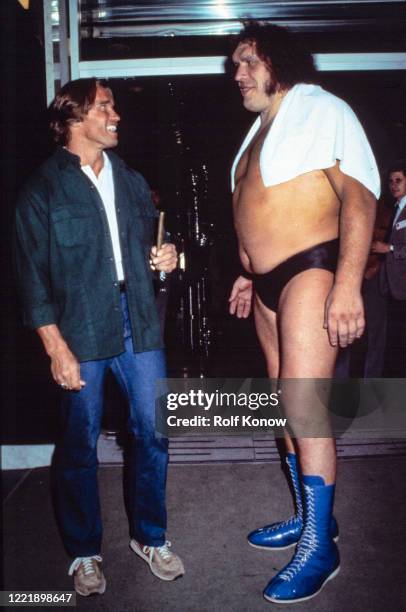 Arnold Schwarzenegger and Andre the Giant on the set of "Conan the Destroyer, directed by Richard Fleischer, Mexico City, Mexico, 1983