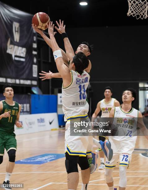 Yu An Chiang of Taiwan Beer made a laup shot during the SBL Finals Game Six between Taiwan Beer and Yulon Luxgen Dinos at Hao Yu Trainning Center on...