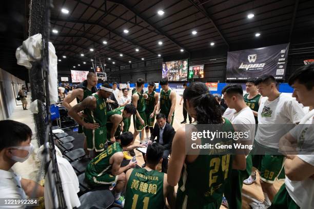 Team Taiwan beer at the court side during the SBL Finals Game Six between Taiwan Beer and Yulon Luxgen Dinos at Hao Yu Trainning Center on April 30,...