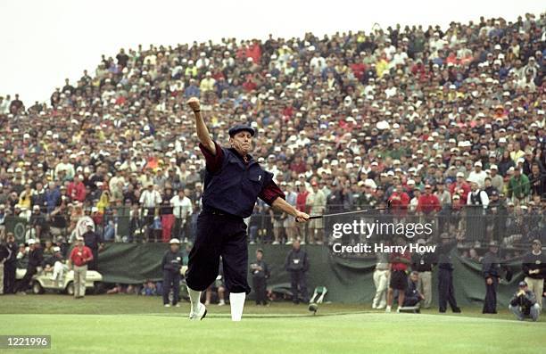 Payne Stewart of the United States celebrates victory after sinking his final putt during the last day of the 1999 US Open played on the number two...