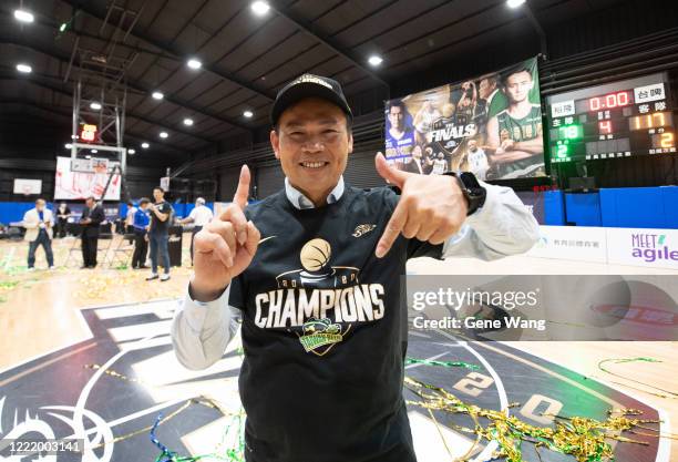 Manager Ta Tsung Chiu of Taiwan Beer poses after winning the SBL Finals Game Six between Taiwan Beer and Yulon Luxgen Dinos at Hao Yu Trainning...