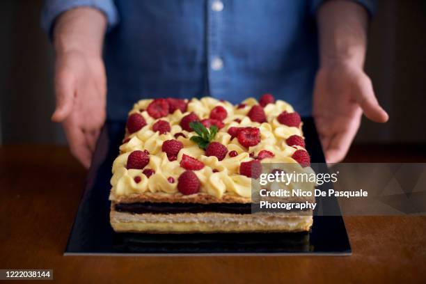 millefoglie cake - puff pastry stock pictures, royalty-free photos & images