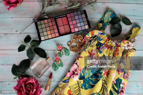 flat lay of summer dress and feminine complements - shopping flat lay stock pictures, royalty-free photos & images