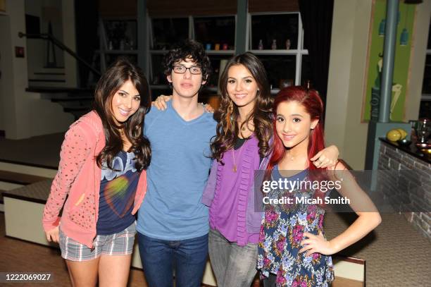 Daniella Monet, Matt Bennett, Victoria Justice and Ariana Grande actors pose for a portrait on the set of Victorious in Hollywood, California on...