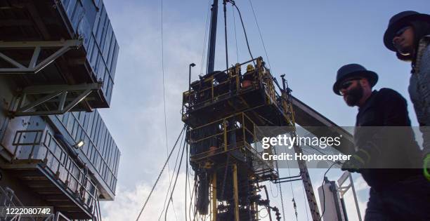 Oil Rig Service Unit Oil Rig Service Photos and Premium High Res Pictures - Getty Images
