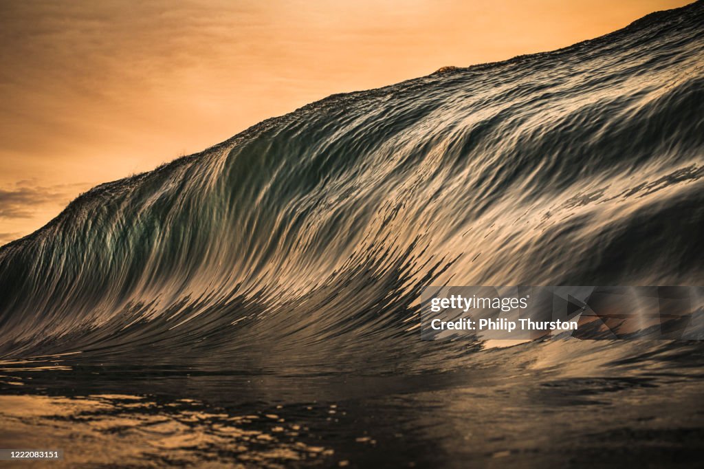 Golden wave forming