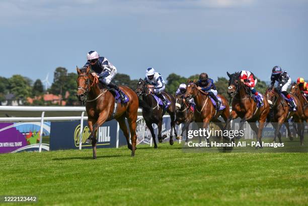 Danny Tudhope wins on Le Chiffre in the William Hill Lengthen yourodds Handicap at Beverley Racecourse.