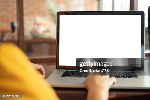 Frauen mit Laptop-Computer Frauen mit Laptop-Computer