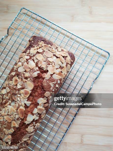 Sponge Cake Rack Sponge Cake Rack Photos and Premium High Res Pictures - Getty Images
