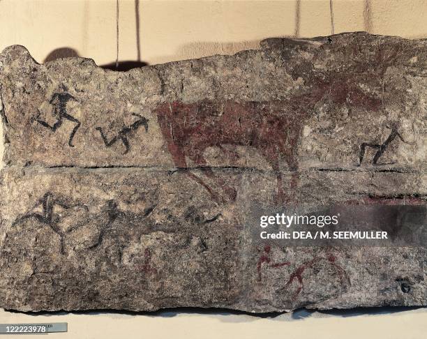 Prehistory, Turkey, Neolithic. Cave painting depicting a hunting scene. From Catal Huyuk or Catalhoyuk sanctuary, 7th millennium b.C.