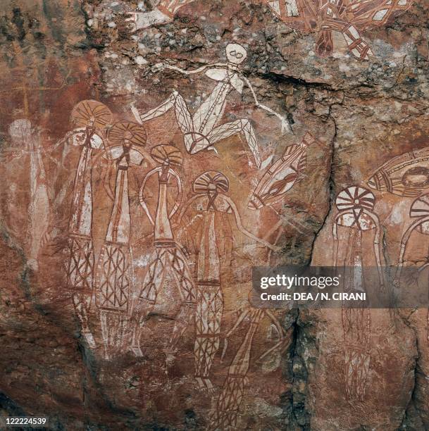 Nt Rocks 72 Kakadu Rock Paintings Northern Territory Australia Stock Photos ...