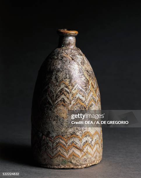 Tell Rimah 32 Bc Bell Shaped Stock Photos, High-Res Pictures, and Images - Getty ...