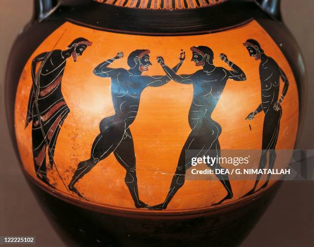 Etruscan civilization, 6th century b.C. Black-figure pottery. Panathenaic amphora depicting boxing scene. From the Tomb of the Warrior at Vulci,...