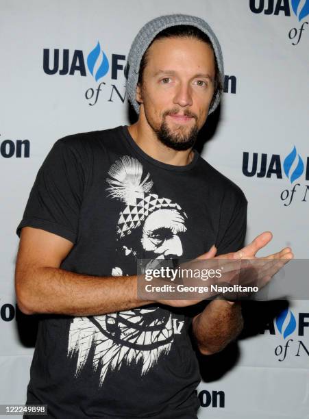 Jason Mraz attends the UJA-Federation's 2010 Music Visionary of the Year award luncheon at The Pierre Ballroom on June 16, 2010 in New York City.