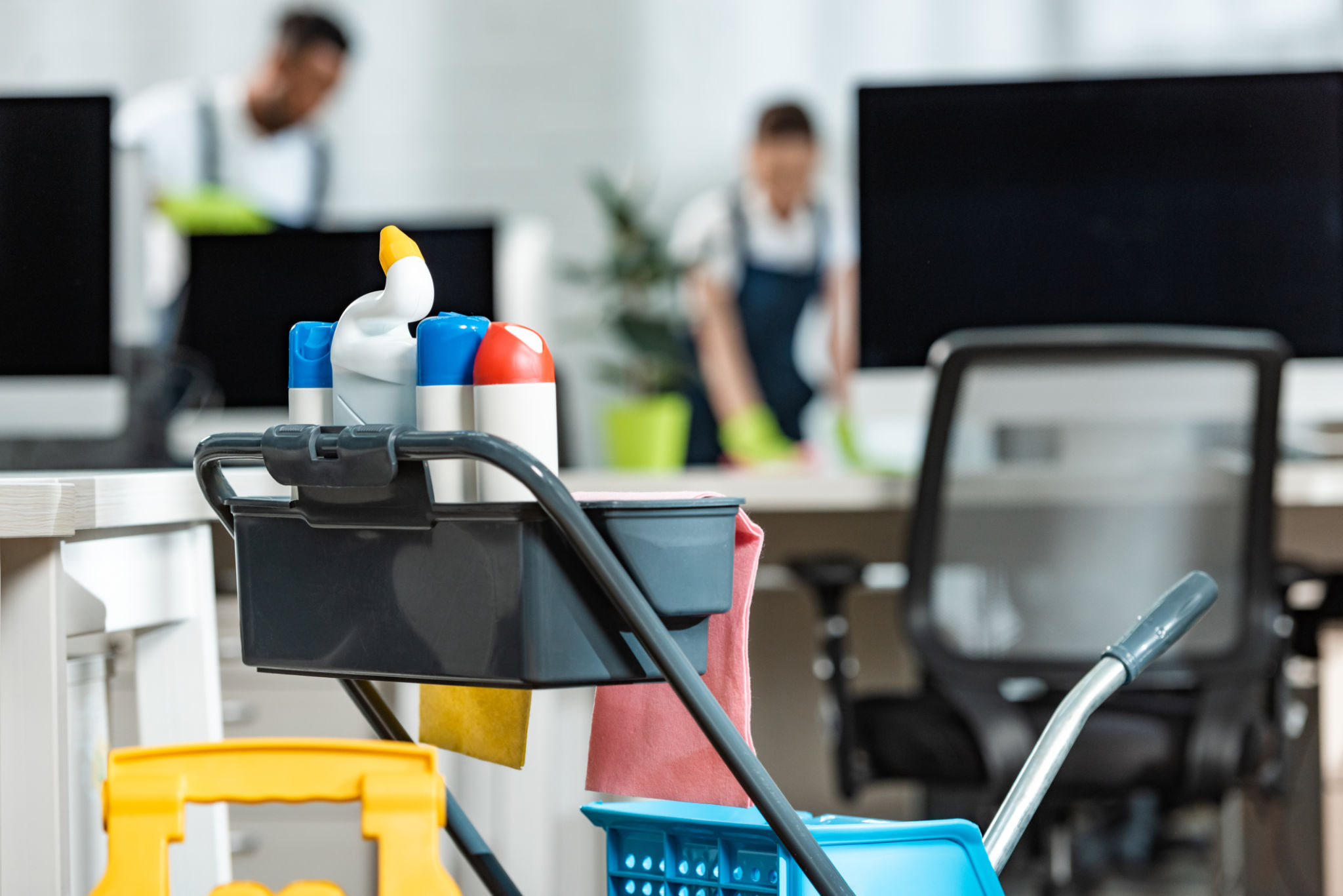 winter office cleaning