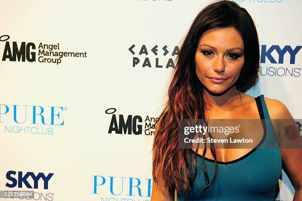 Television personality Jenni "JWoWW" Farley arrives for an appearance at the Pure Nightclub at Caesars Palace on August 26, 2011 in Las Vegas, Nevada.