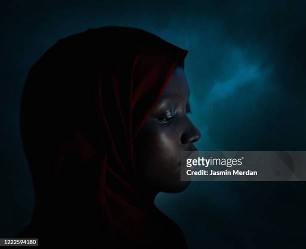 profile view of young african american female - beautiful arabian girls stock pictures, royalty-free photos & images