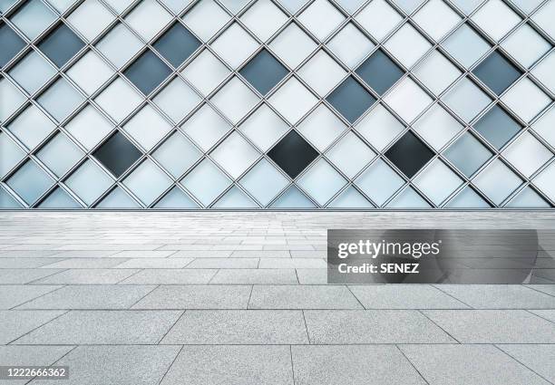 empty square by modern architectures - glass entrance stock pictures, royalty-free photos & images