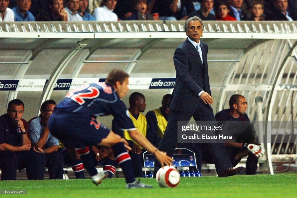 Paris Saint-Germain v Chelsea - UEFA Champions League Group H