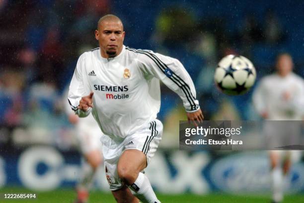 Ronaldo of Real Madrid in action during the UEFA Champions League Group F between Real Madrid and Porto at the Estadio Santiago Bernabeu on December...
