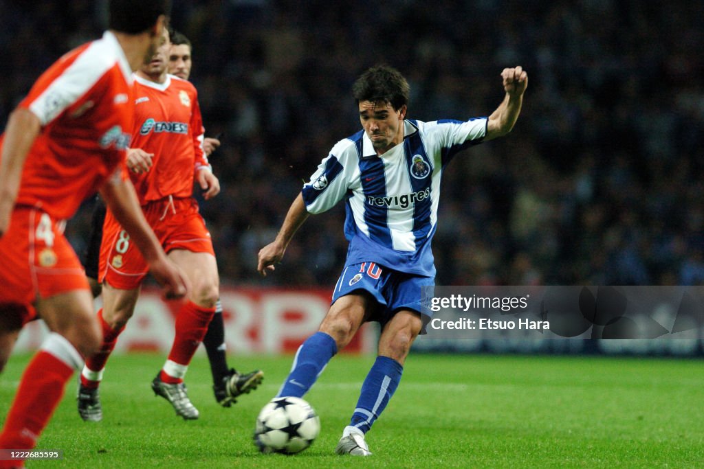 Porto v Deportivo La Coruna - UEFA Champions League Semi Final 1st Leg