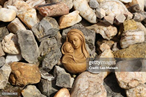 Statuette of the Virgin Mary with a baby