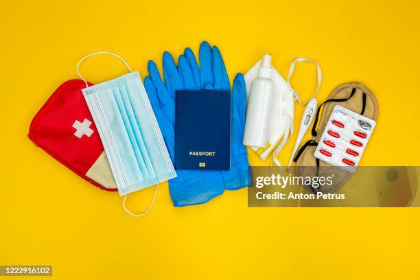 traveling after the coronavirus pandemic. set of travel necessities - ponto de verificação de temperatura imagens e fotografias de stock