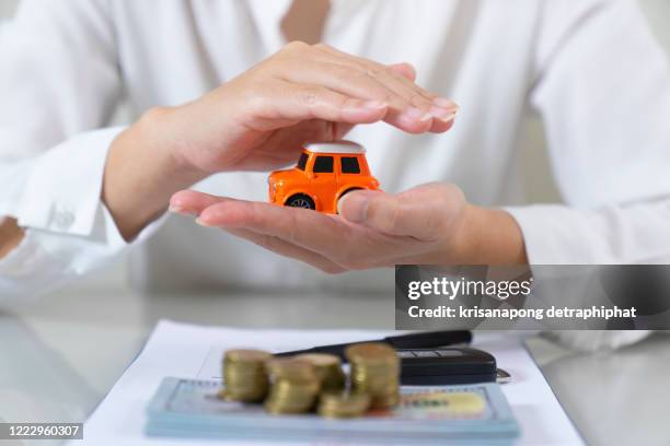 car insurance concept,car sale,loan - car sale stockfoto's en -beelden