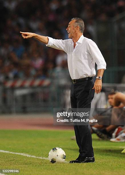 Stefano Pioli coach of of Palermo gestures during the pre season friendly match between SSC Napoli and US Citta di Palermo at Stadio San Paolo on...