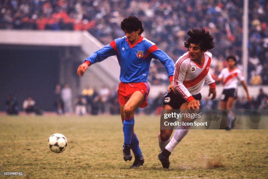 Miodrag BELODEDICI of Steaua Bucuresti and Juan Gilberto FUNES of News  Photo - Getty Images