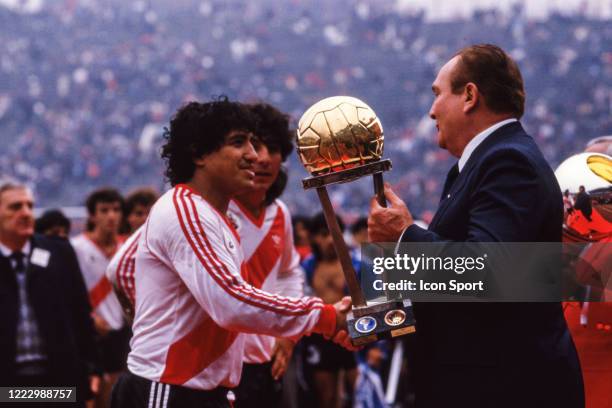 Americo GALLEGO of River receive the trophy during the Intercontinental Cup, Toyota Cup match between River Plate and Steaua Bucuresti at National...