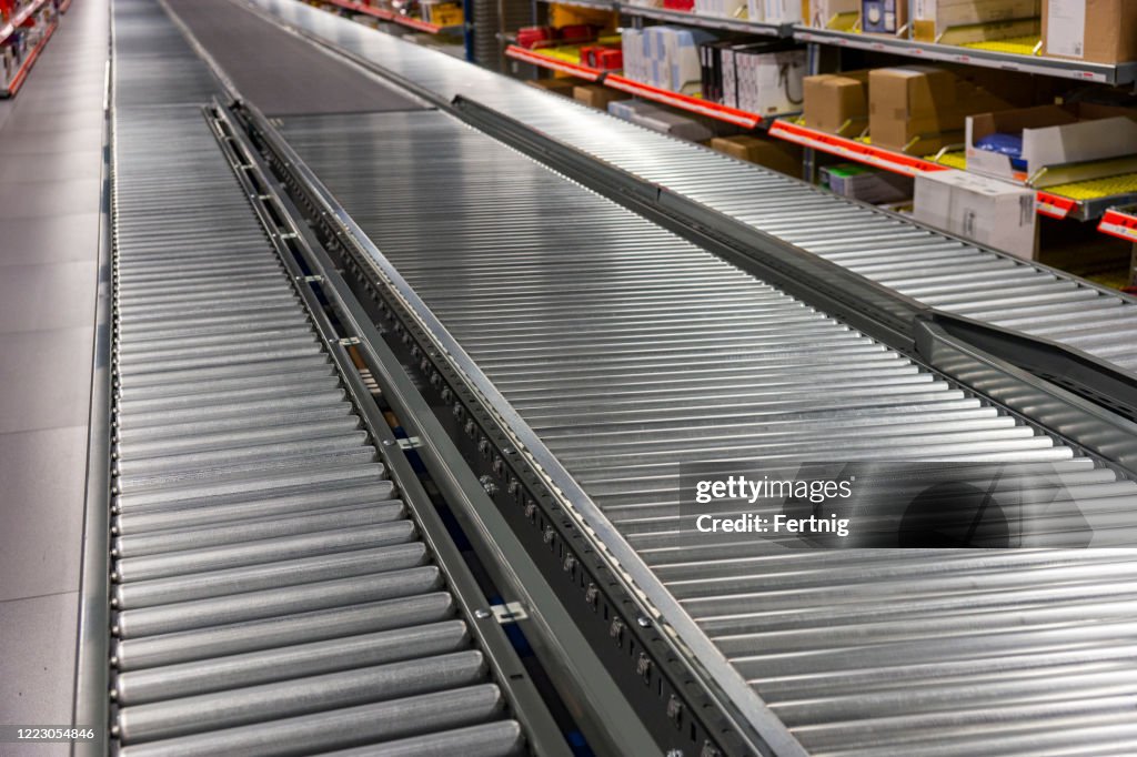 Distribution Store Interior Of A Distribution Warehouse High-Res Stock Photo - Getty Images