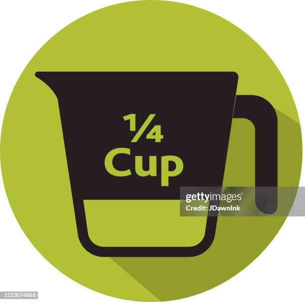 ilustrações de stock, clip art, desenhos animados e ícones de quarter of a cup measurement in measuring cup for cooking icon - measuring cup