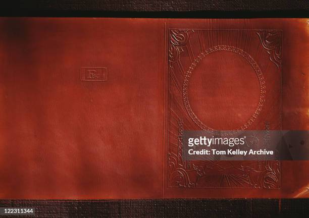 red textured paper, close-up - 1978 - fotografias e filmes do acervo