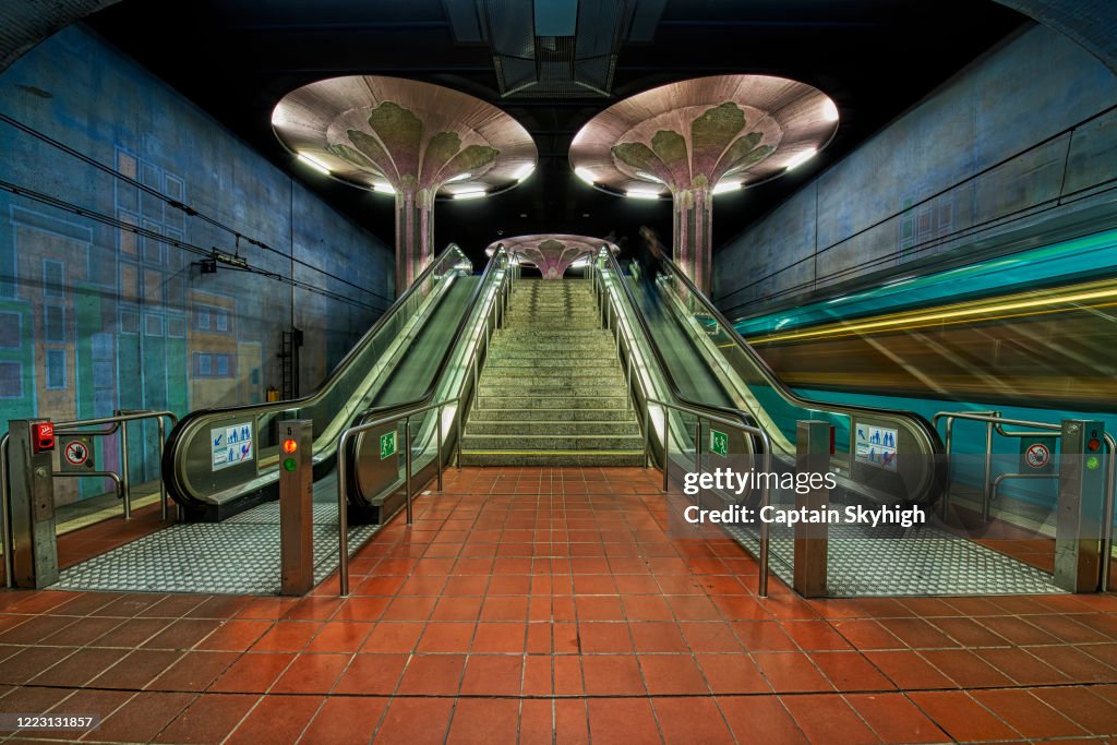 Lonely Metro
