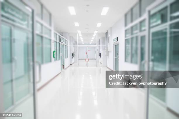abstract blur beautiful luxury hospital interior for backgrounds - corridoio caratteristica di una costruzione foto e immagini stock