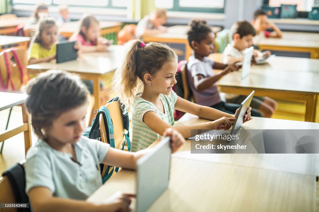 Elearning Elementary Elearning At Elementary School High-Res Stock Photo - Getty Images