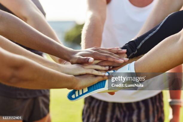 kampioenen spelen altijd als één - country club stockfoto's en -beelden