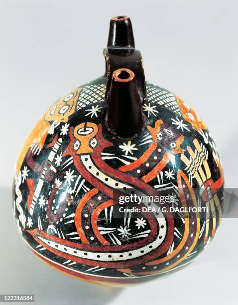 Nazca Snake 392 Nazca Culture Stock Photos, High-Res Pictures, and Images - Getty ...