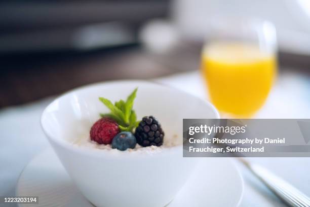 breakfast muesli on airplane business class - plane food stock pictures, royalty-free photos & images