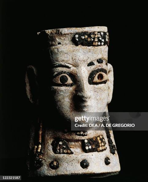 Tell Rimah Iraq, Tell al-Rimah, Female face, frit. News Photo - Getty Images