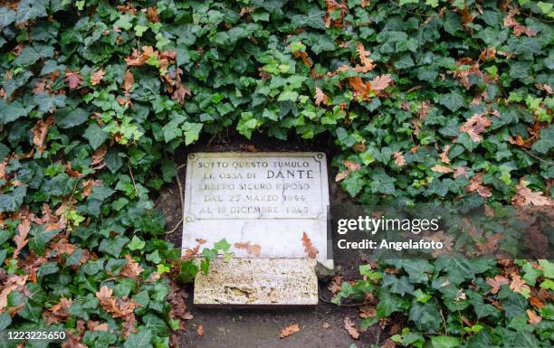 dante alighieri dichter grave - dante italiaanse dichter stockfoto's en -beelden