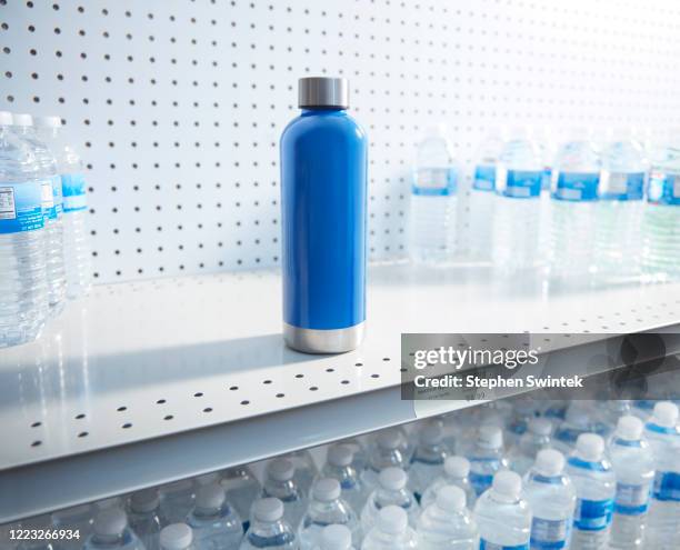 water bottle on store shelf - huntington beach market stock-fotos und bilder