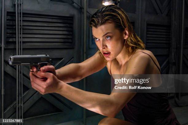 Milla Jovovich in "Resident Evil", directed by Paul W.S.Anderson